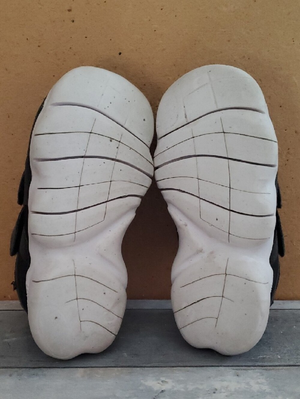 Nike Youth Shoes Free RN 5.0 Athletic Sneaker Size 8c/14 CM - Picture 2 of 6